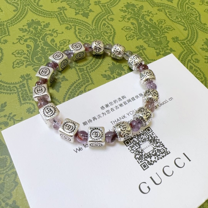 G*u*i bracelets